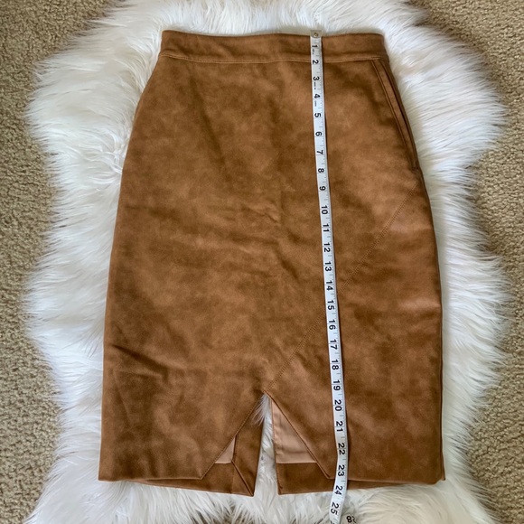 HOUSE of CB Tan Leatherette Pencil Skirt XS - Picture 8 of 13